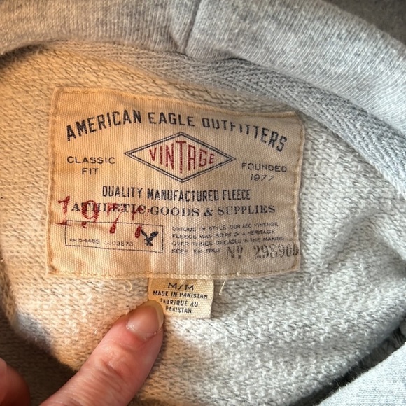 American Eagle Crop Hoddie - Picture 3 of 3
